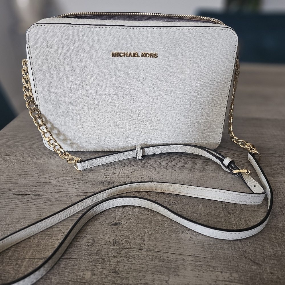 Michael Kors Jet Set Leather Crossbody - White